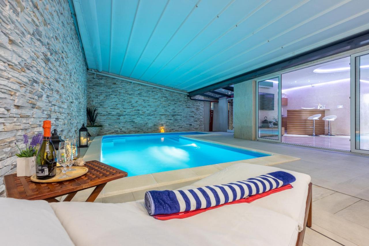 Villa M Dramalj Bagian luar foto