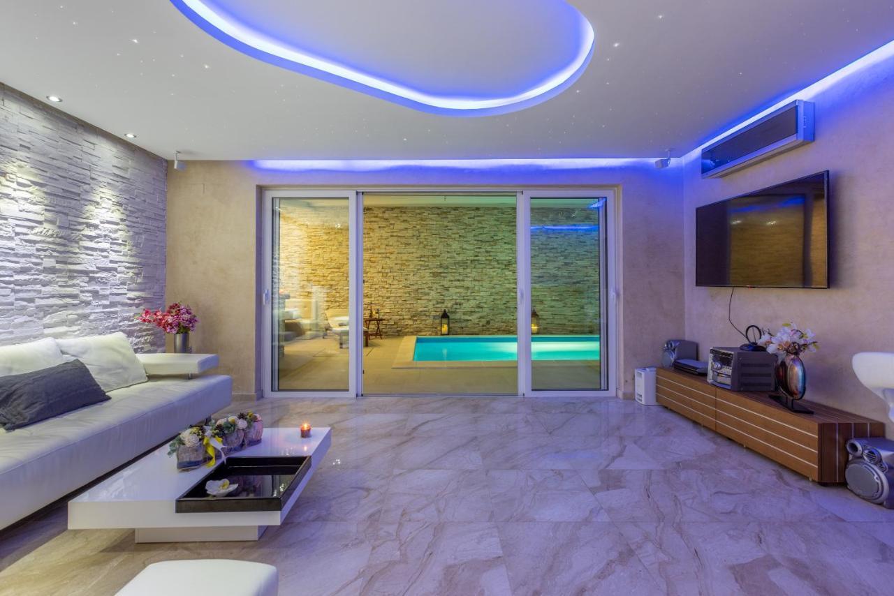 Villa M Dramalj Bagian luar foto