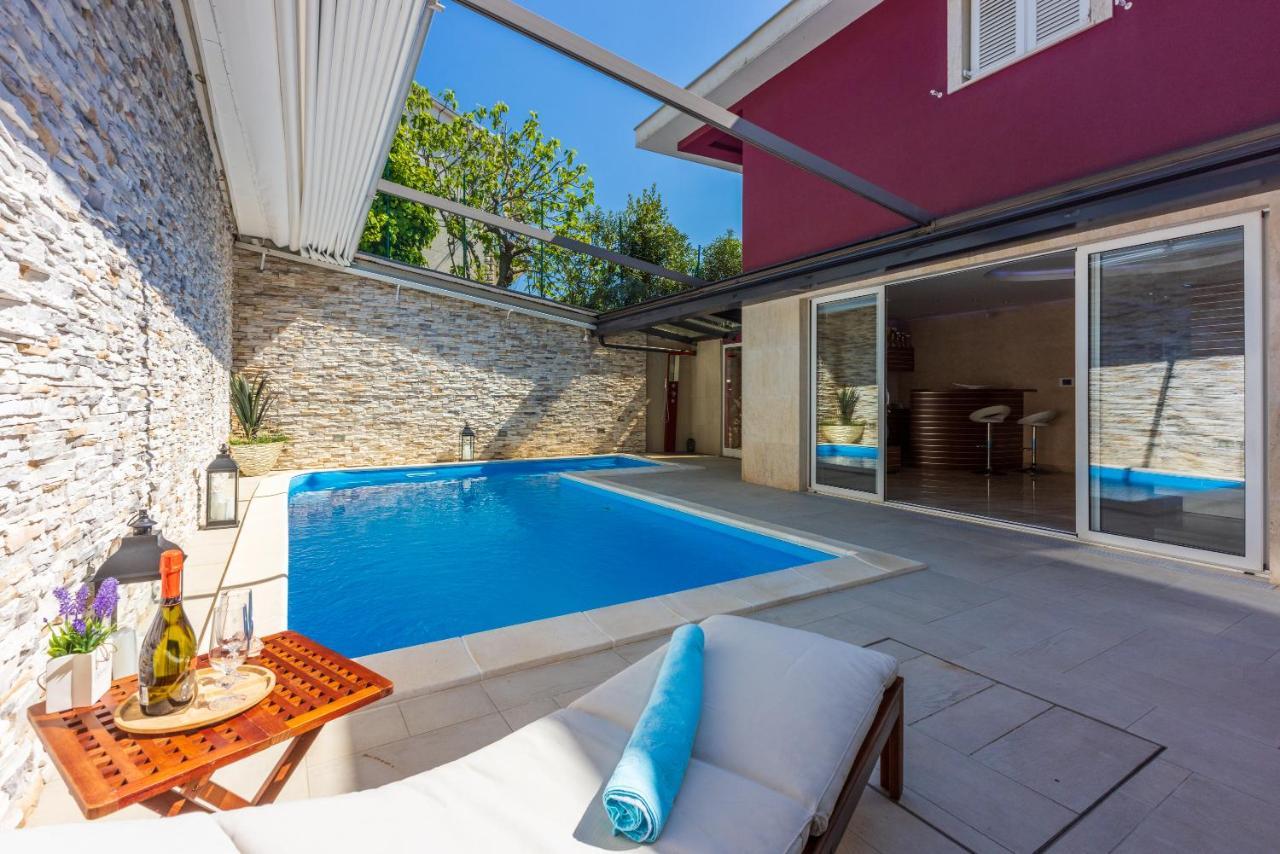 Villa M Dramalj Bagian luar foto
