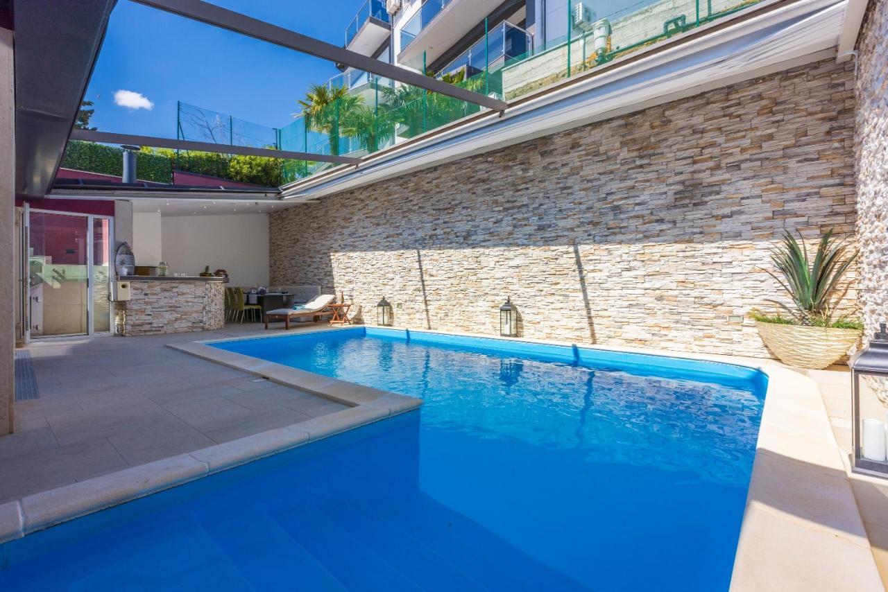 Villa M Dramalj Bagian luar foto